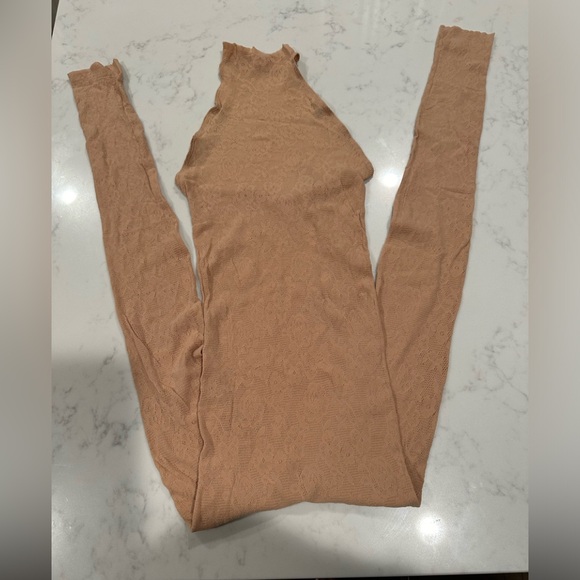 Skims Knit Lace Catsuit Halter Onesie in Clay Size 3X & 4X - Picture 9 of 9